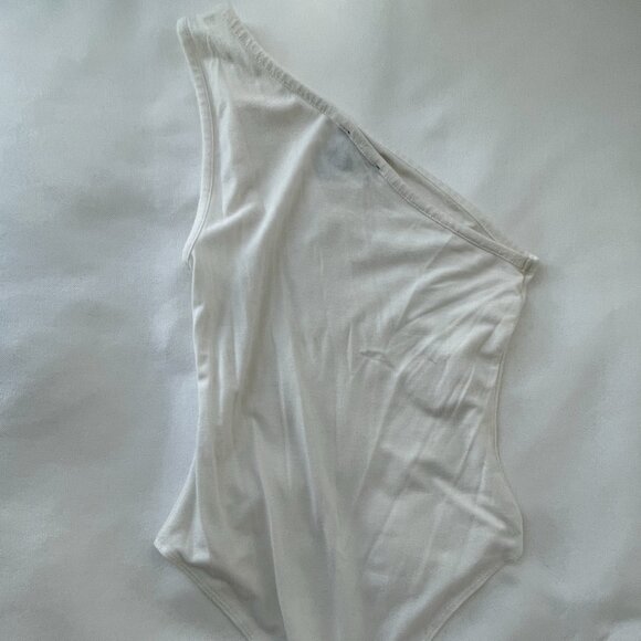 Forever 21 - White One-Shoulder Bodysuit - size M - Picture 1 of 4
